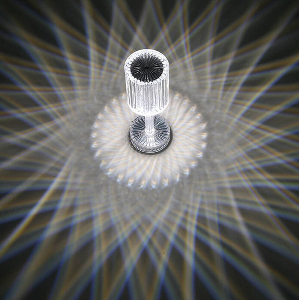 Moderne LED-Tischlampe in geometrischer Form mit Touch-Bedienung