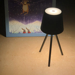 Moderne minimalistische LED-Tischlampe mit Stativ