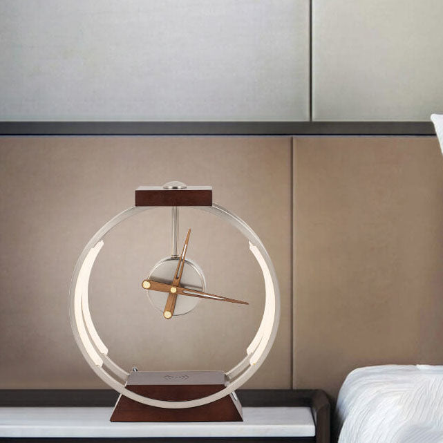 Moderne LED-Tischlampe mit kabelloser Ladefunktion und Uhr