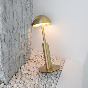 Minimalistische LED-Tischlampe im Kuppeldesign