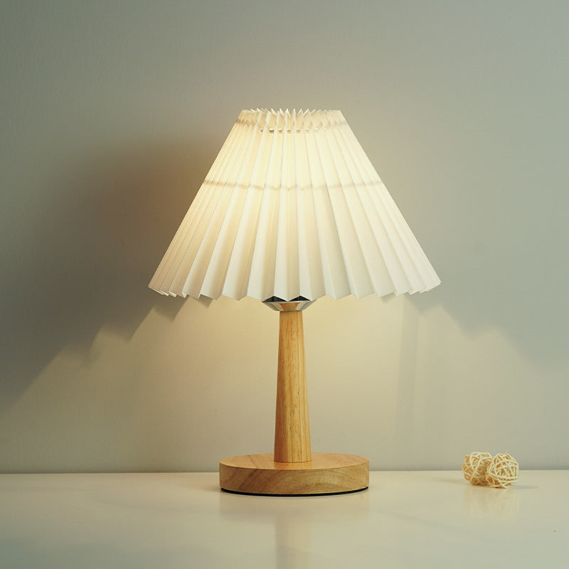 Nordische LED-Tischlampe mit Falten