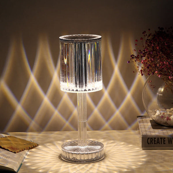Moderne LED-Tischlampe in geometrischer Form mit Touch-Bedienung