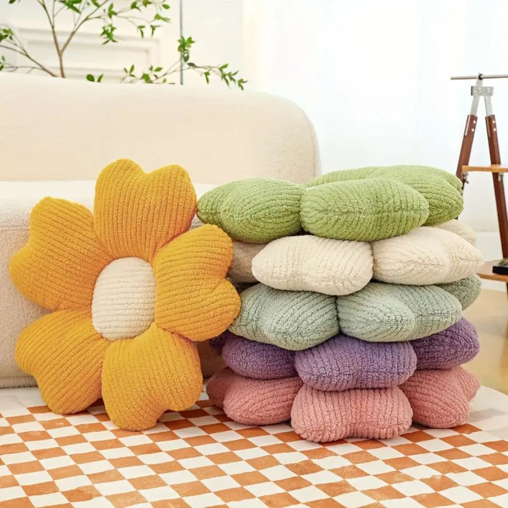 Gestricktes Kissen in Blumenform
