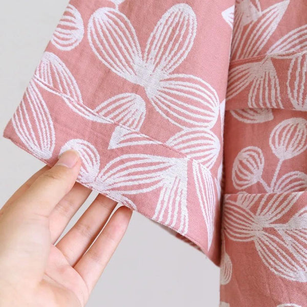 Weicher Kimono-Bademantel mit Blumendruck und langen Ärmeln