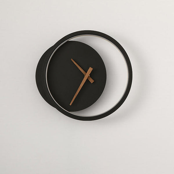 Moderne LED-Wanduhr im Monddesign