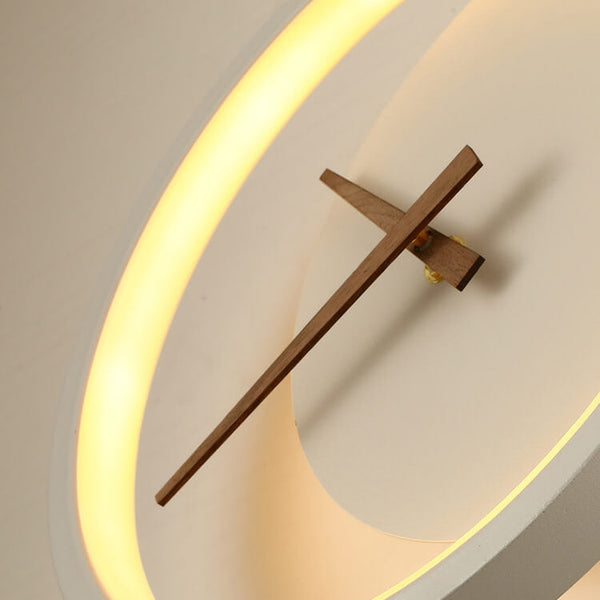 Moderne LED-Wanduhr im Monddesign