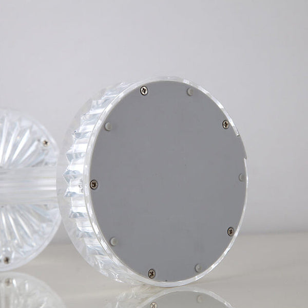 Moderne LED-Tischlampe in geometrischer Form mit Touch-Bedienung