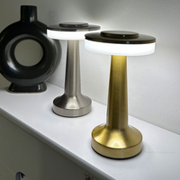 Moderne Kabellose Flache LED Pilz Tischlampe