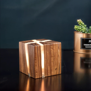 Moderne LED Würfel Tischleuchte Aus Holz