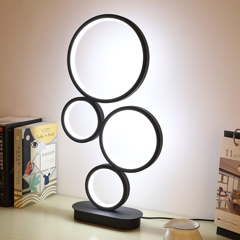 Minimalistische moderne LED-Tischlampe mit 4 Kreisen