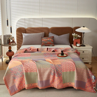 Bunte Quadratische Patchwork Wende Decke