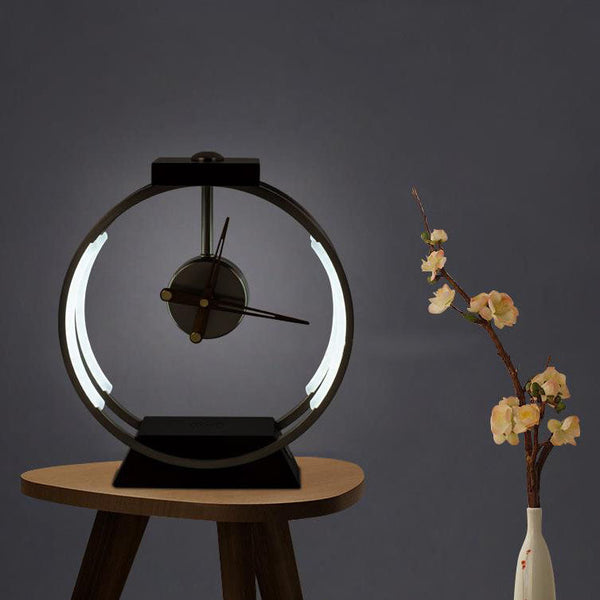 Moderne LED-Tischlampe mit kabelloser Ladefunktion und Uhr