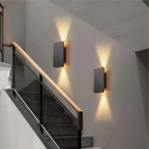 Moderne Quadratische Stilvolle LED-Wandleuchte