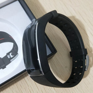 Fitness-Tracker Smartwatch mit EKG- und Blutdruckmessung