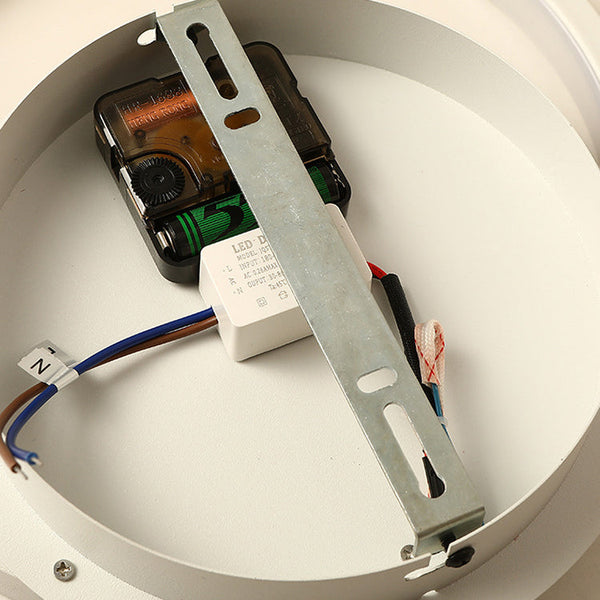 Moderne Beleuchtete LED-Wanduhr