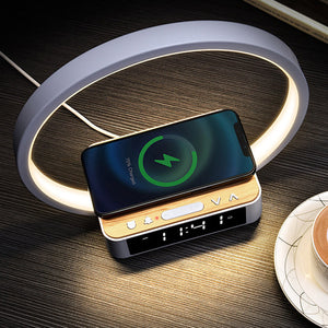 Moderner LED-Ring-Wecker mit Tischlampe und kabelloser Ladefunktion