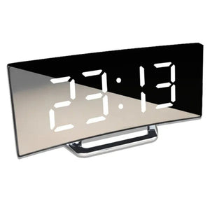 Moderne gebogene Spiegel LED Digitaluhr