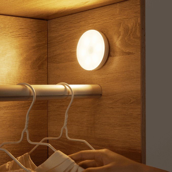 Wiederaufladbare LED-Wandleuchte mit Bewegungssensor