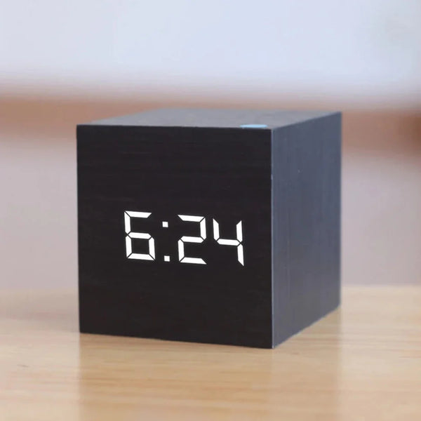 Mini LED Wecker mit Helligkeit & Nachtmodus