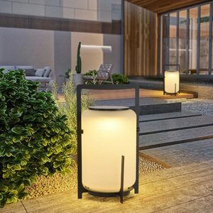 Solarbetriebene LED-Außenlampe mit Bewegungssensor