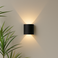Moderne stilvolle Wetterfeste LED-Wandleuchte