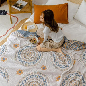 Weiche Boho-Wurfdecke mit Mandala-Druck