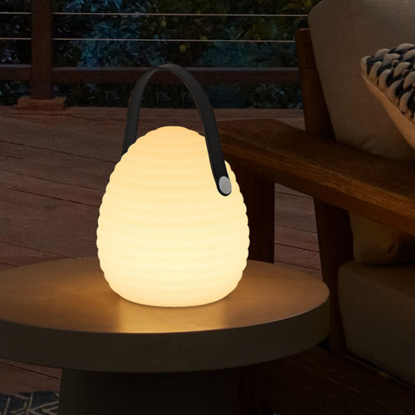 Moderne LED-Außenleuchte zum Aufhängen