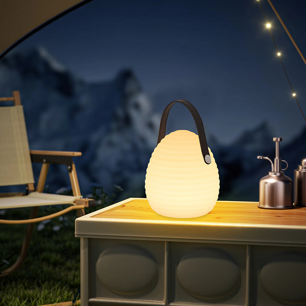 Moderne LED-Außenleuchte zum Aufhängen