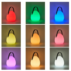 Moderne LED-Außenleuchte zum Aufhängen