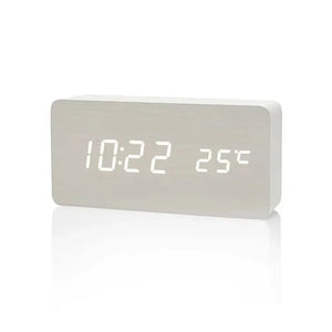 Minimalistischer LED-Digitalwecker aus Holz