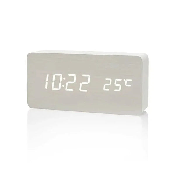 Minimalistischer LED-Digitalwecker aus Holz
