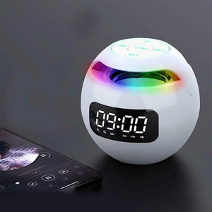 Moderner Wecker mit Lautsprecher und LED-Licht