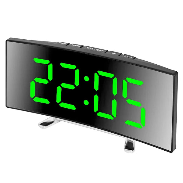Digitaler LED-Spiegel mit großem Display und digitalem Wecker
