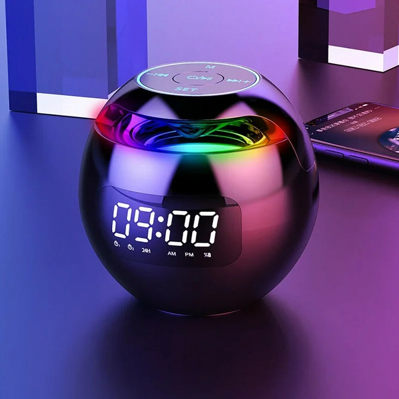 Moderner Wecker mit Lautsprecher und LED-Licht