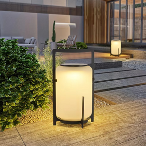 Solarbetriebene LED-Außenlampe mit Bewegungssensor