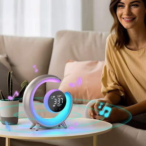 Moderner Digitalwecker mit Farbverlaufslicht
