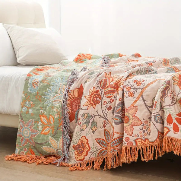 Weiche Kuscheldecke mit Boho-Blumenmuster