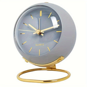 Retro-Tischwecker mit goldenem Ständer