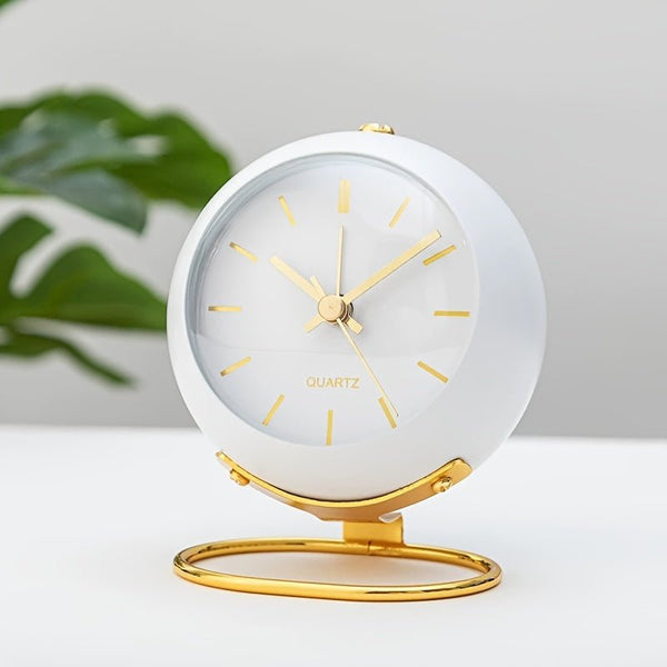 Retro-Tischwecker mit goldenem Ständer