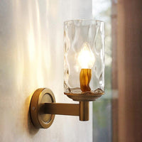 Moderne LED-Wandleuchte mit Strukturiertem Schirm