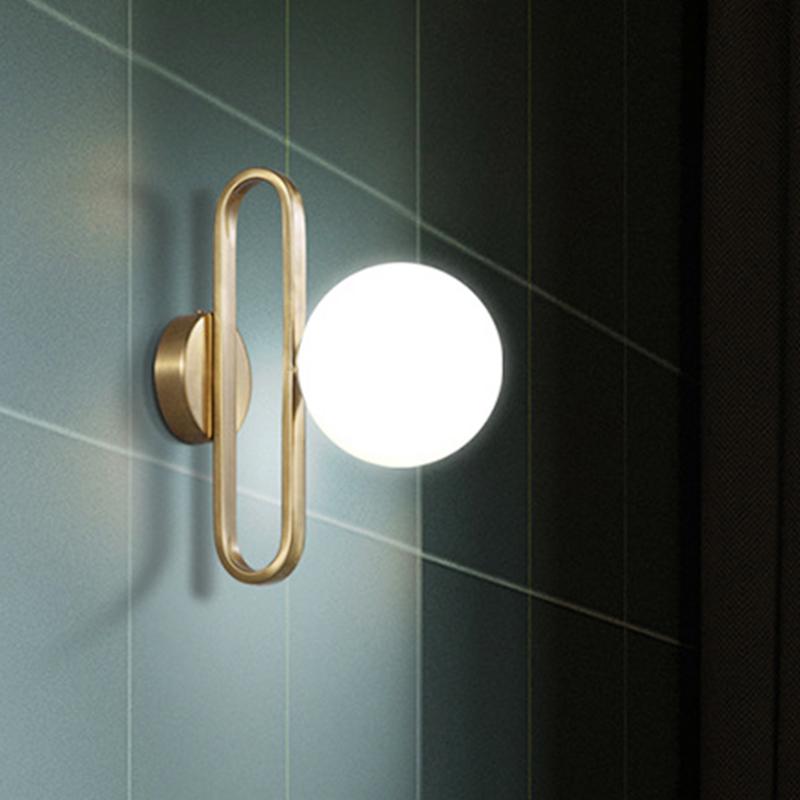Moderne Wandleuchte mit Ovalem Rahmen
