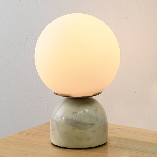 Minimalistische LED-Tischlampe mit Runder Kuppel