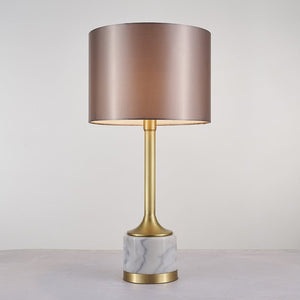 Moderne LED Tischleuchte mit Zylindrischem Schirm