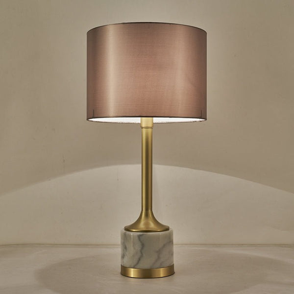 Moderne LED Tischleuchte mit Zylindrischem Schirm