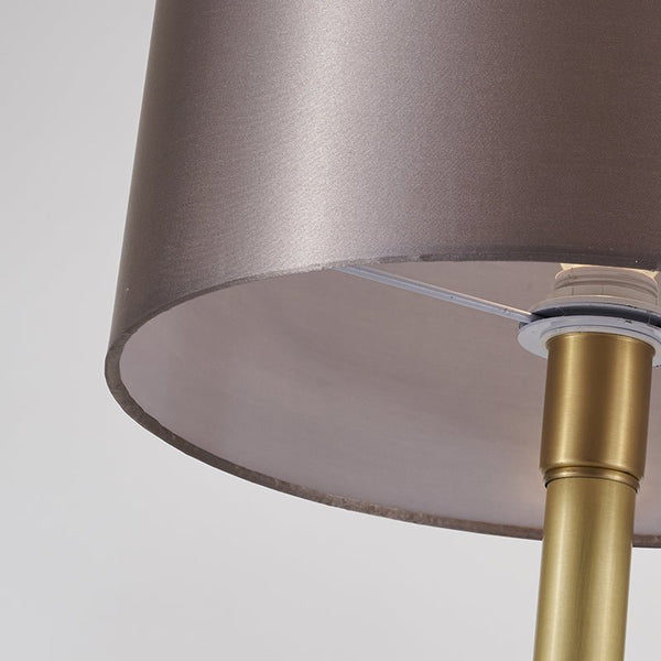Moderne LED Tischleuchte mit Zylindrischem Schirm