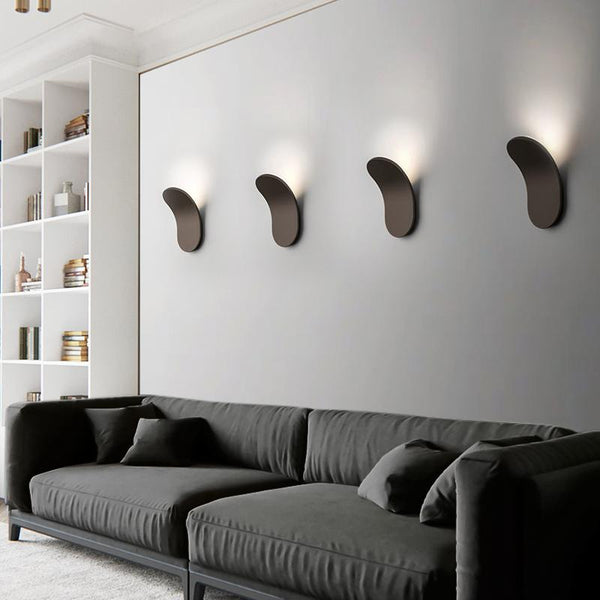 Moderne Wandleuchte mit LED-Beleuchtung