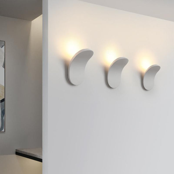 Moderne Wandleuchte mit LED-Beleuchtung